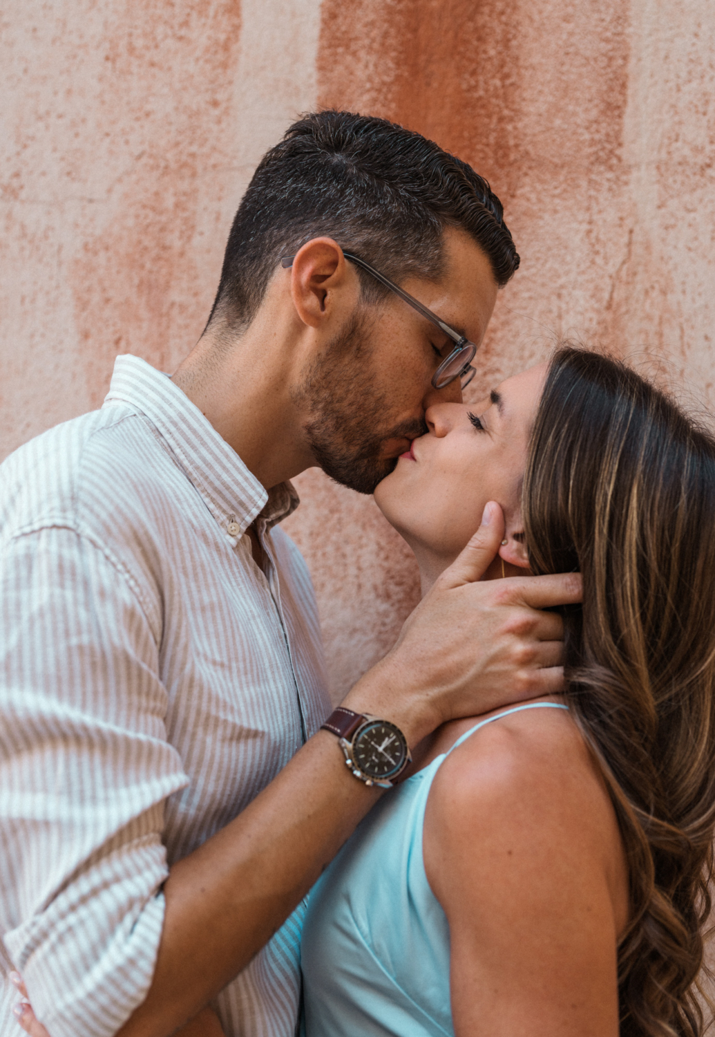 newlywed couple kiss in nice france