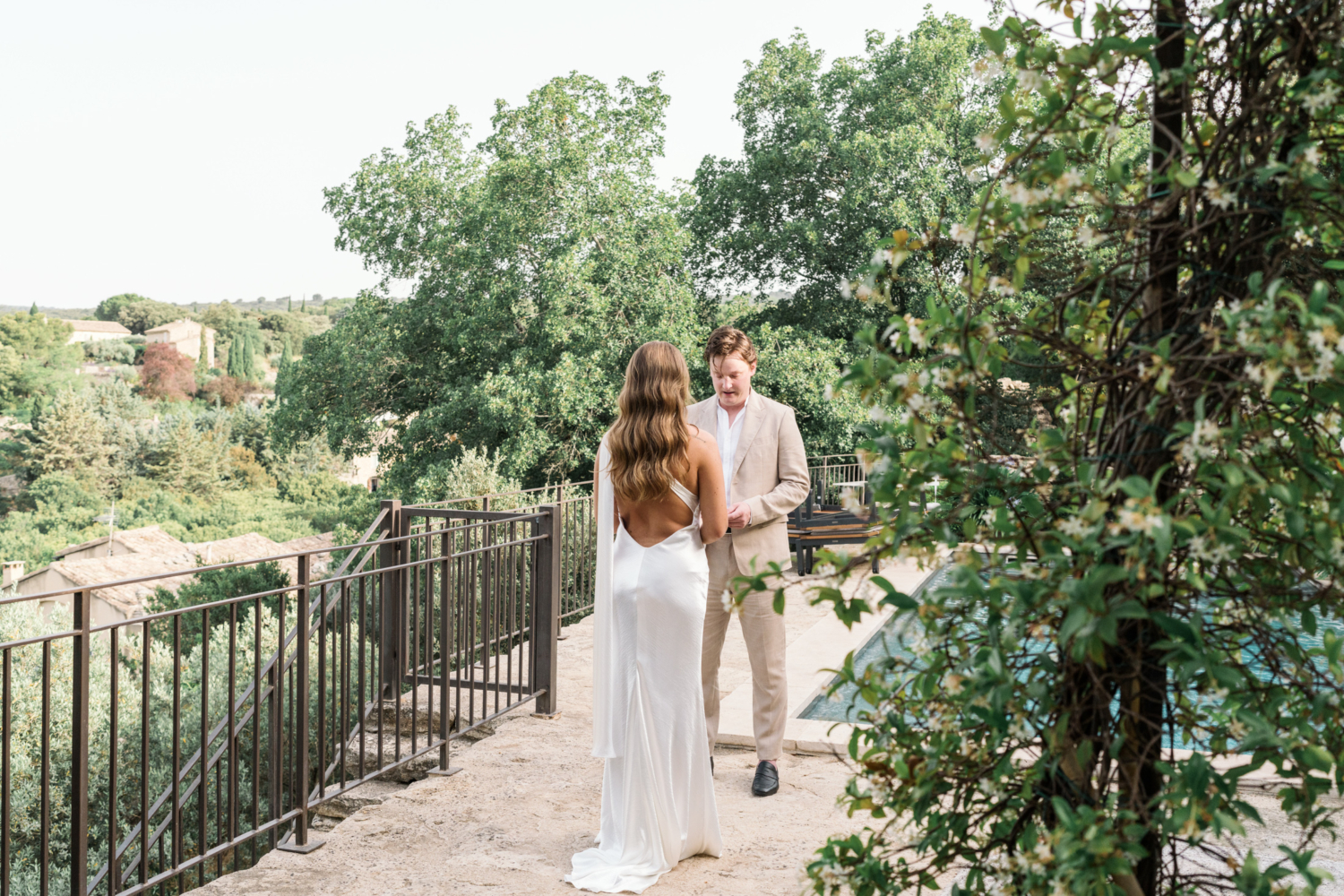 bride and groom elope in gordes france