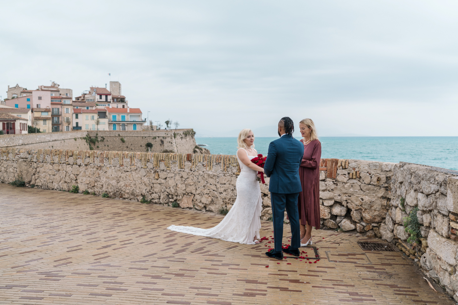 elopement ceremony in in antibes france