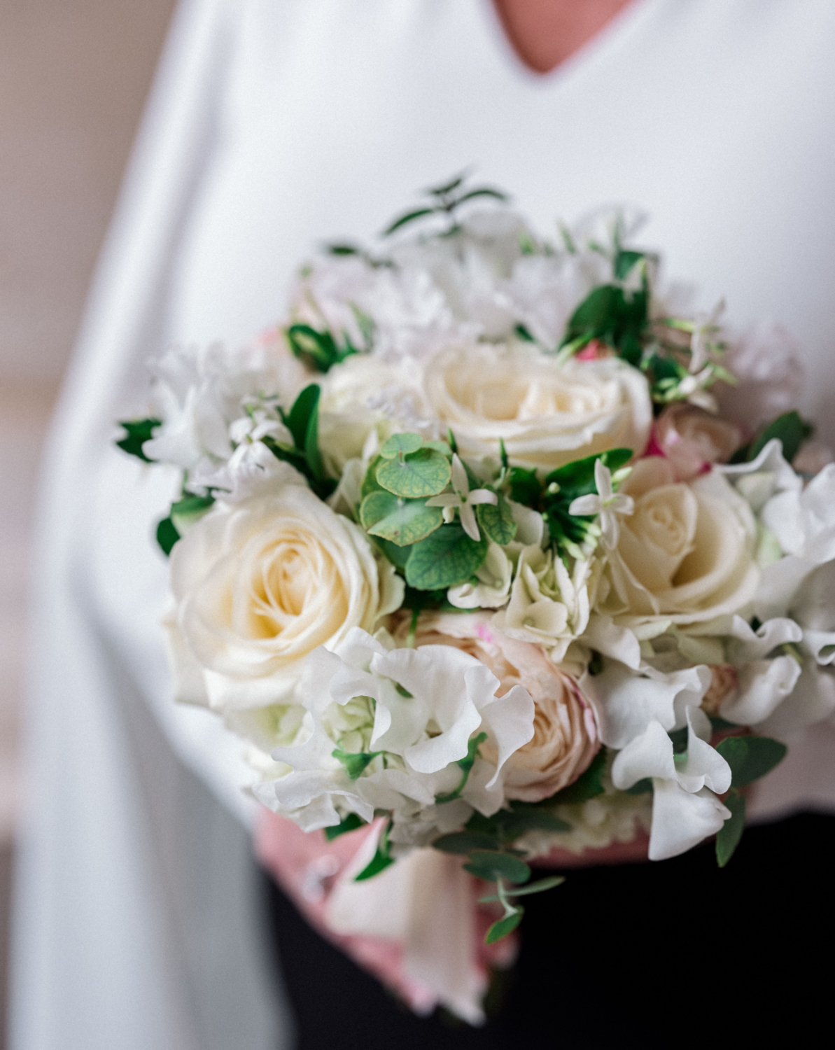 bridal bouquet in paris france