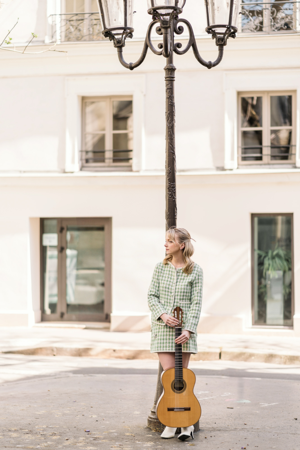 decca recording artist alexandra whittingham photoshoot in paris by karina leigh photography