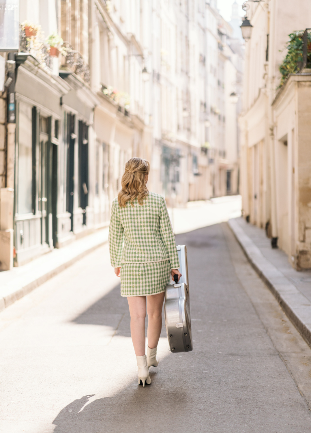 decca recording artist alexandra whittingham photoshoot in paris by karina leigh photography