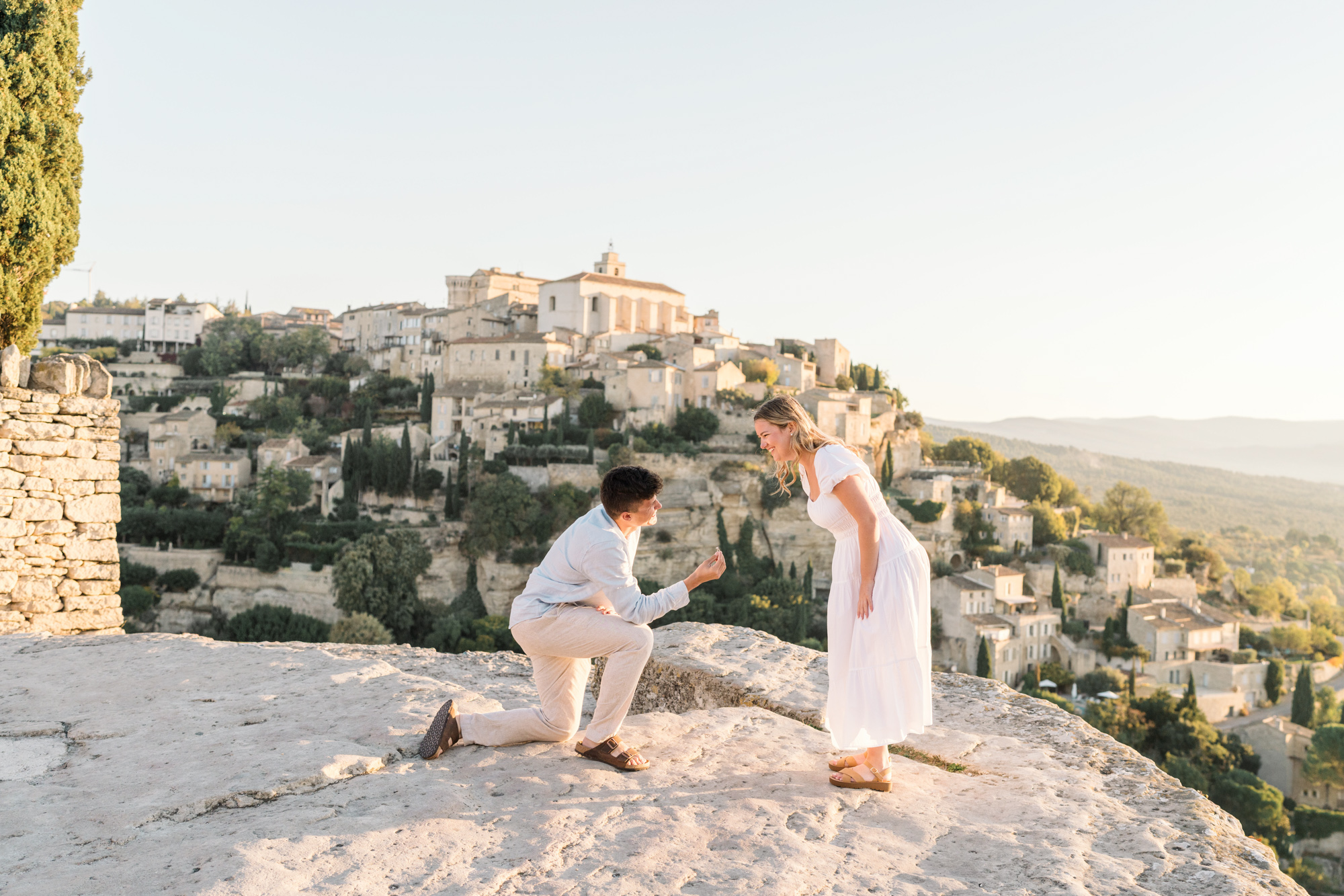 surprise proposal in gordes provence france