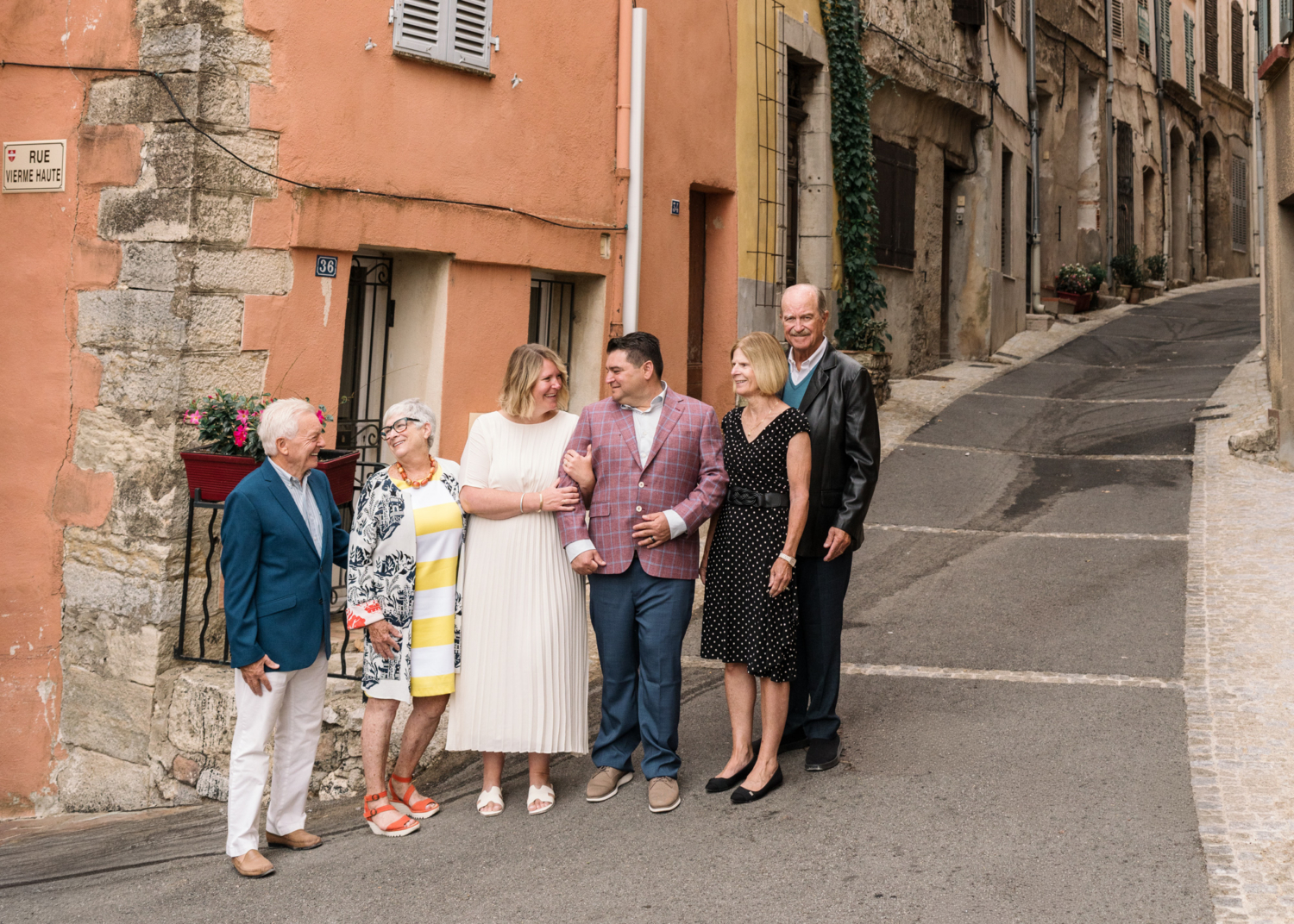 family portrait on wedding day in callas france