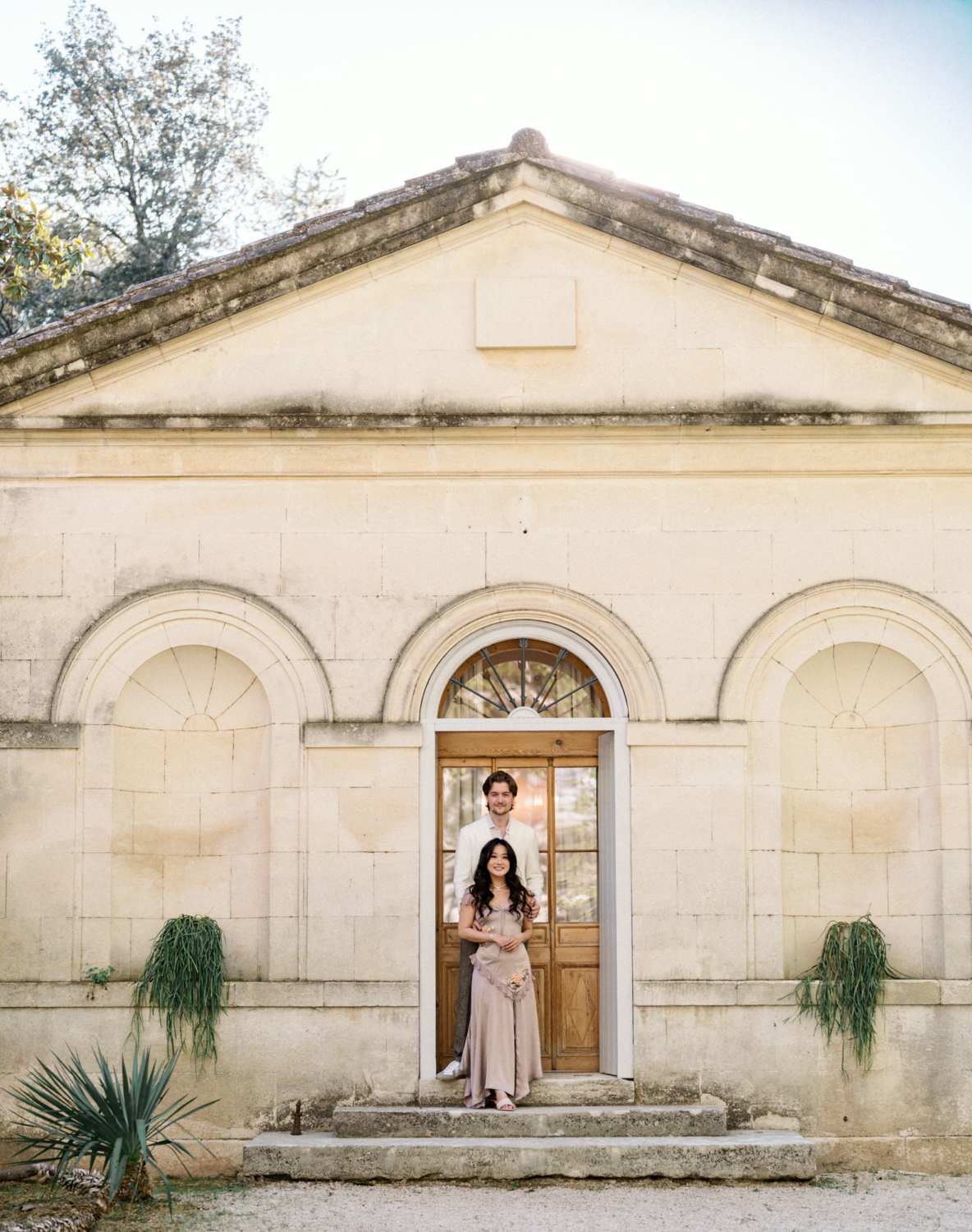 surprise engagement at chateau des alpilles in provence france