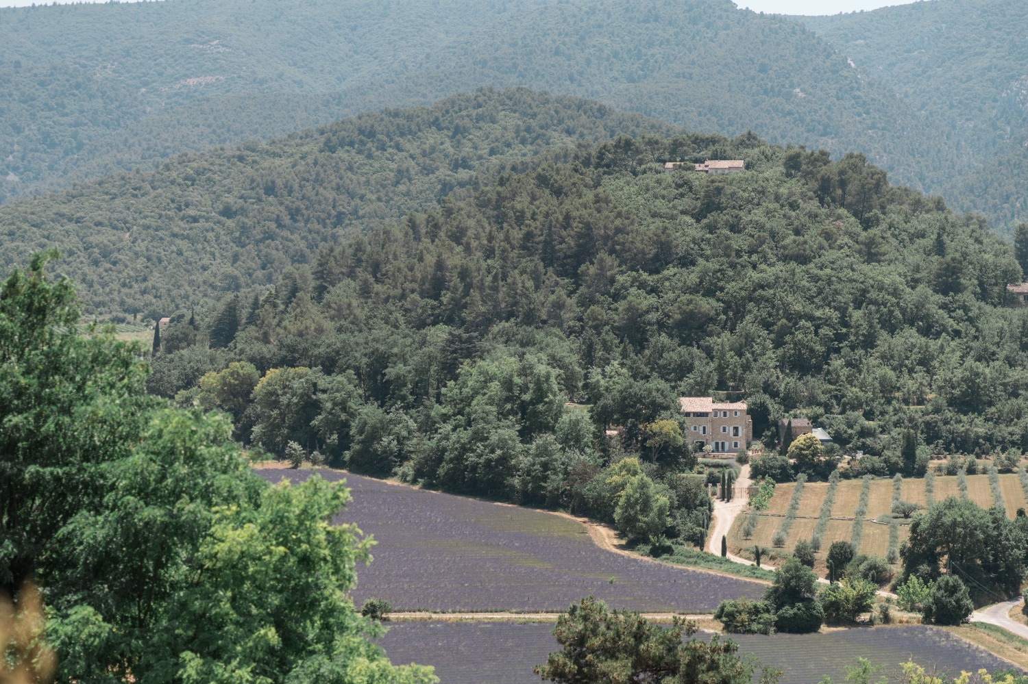 menerbes provence france