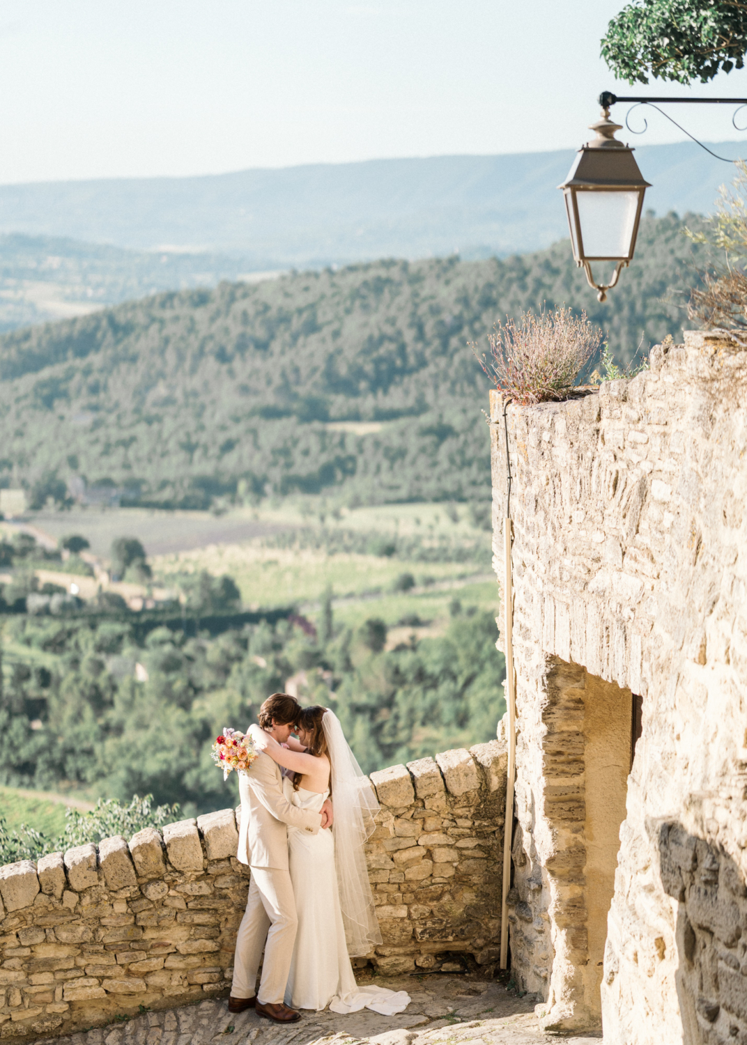 editorial-wedding-photos-gordes-provence