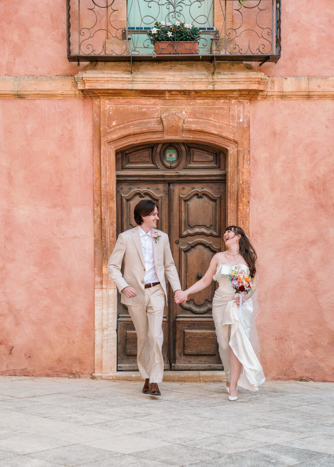 editorial-wedding-photos-roussillon-ochre-cliffs-provence