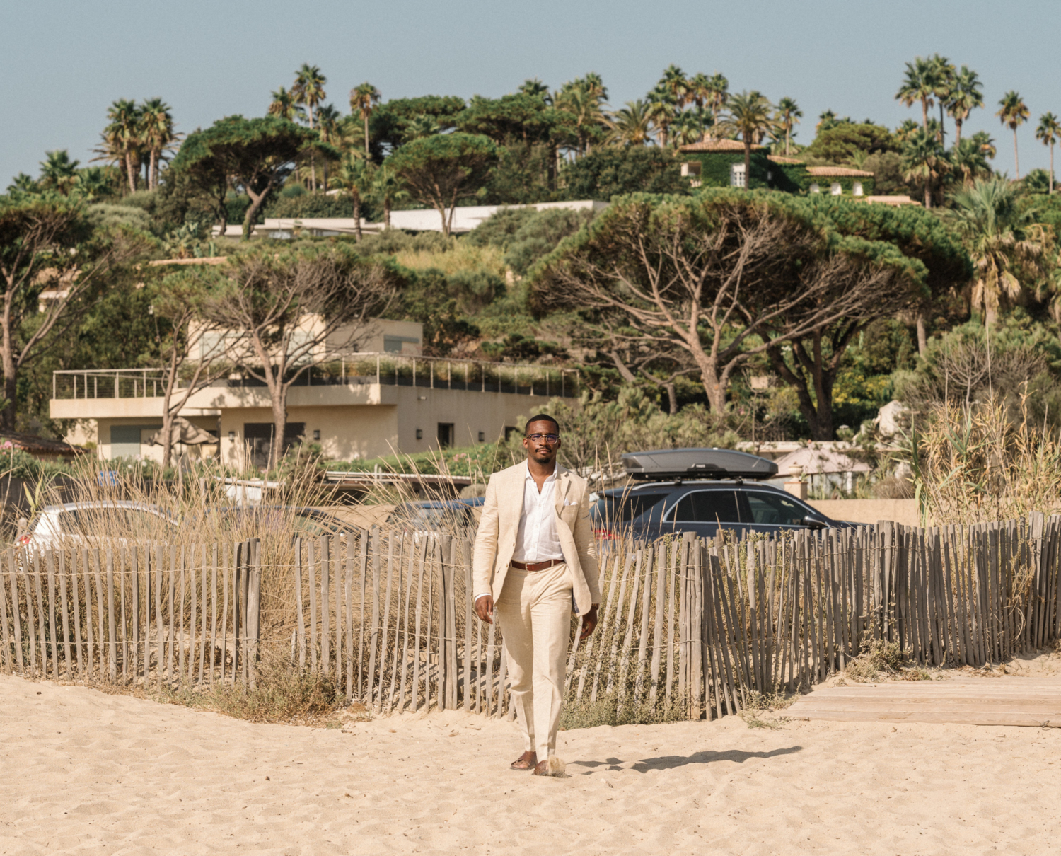 groom arrives to wedding in saint tropez